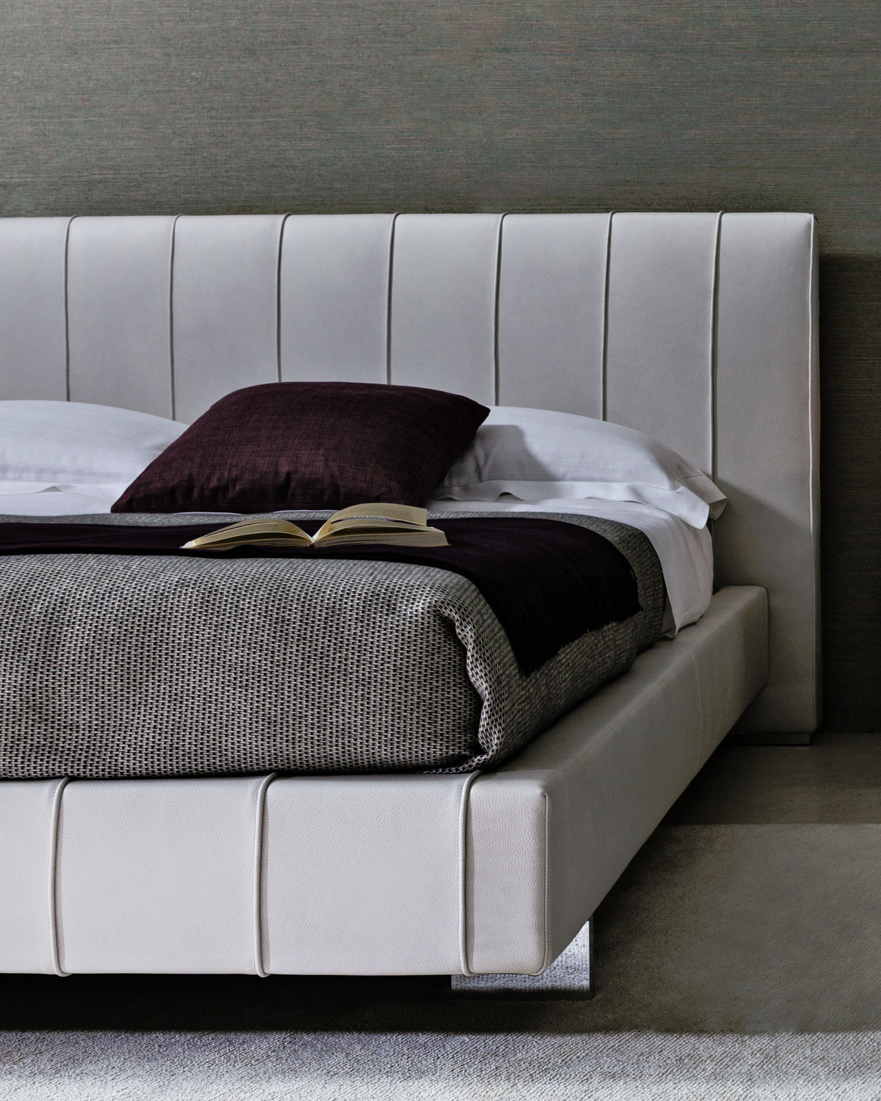 Molteni&C High-Wave Bed, view 2