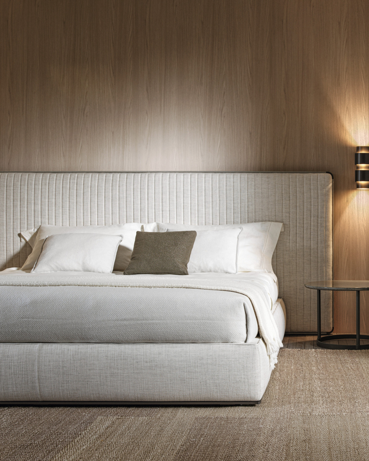 Molteni&C Ovidio Bed, view 2