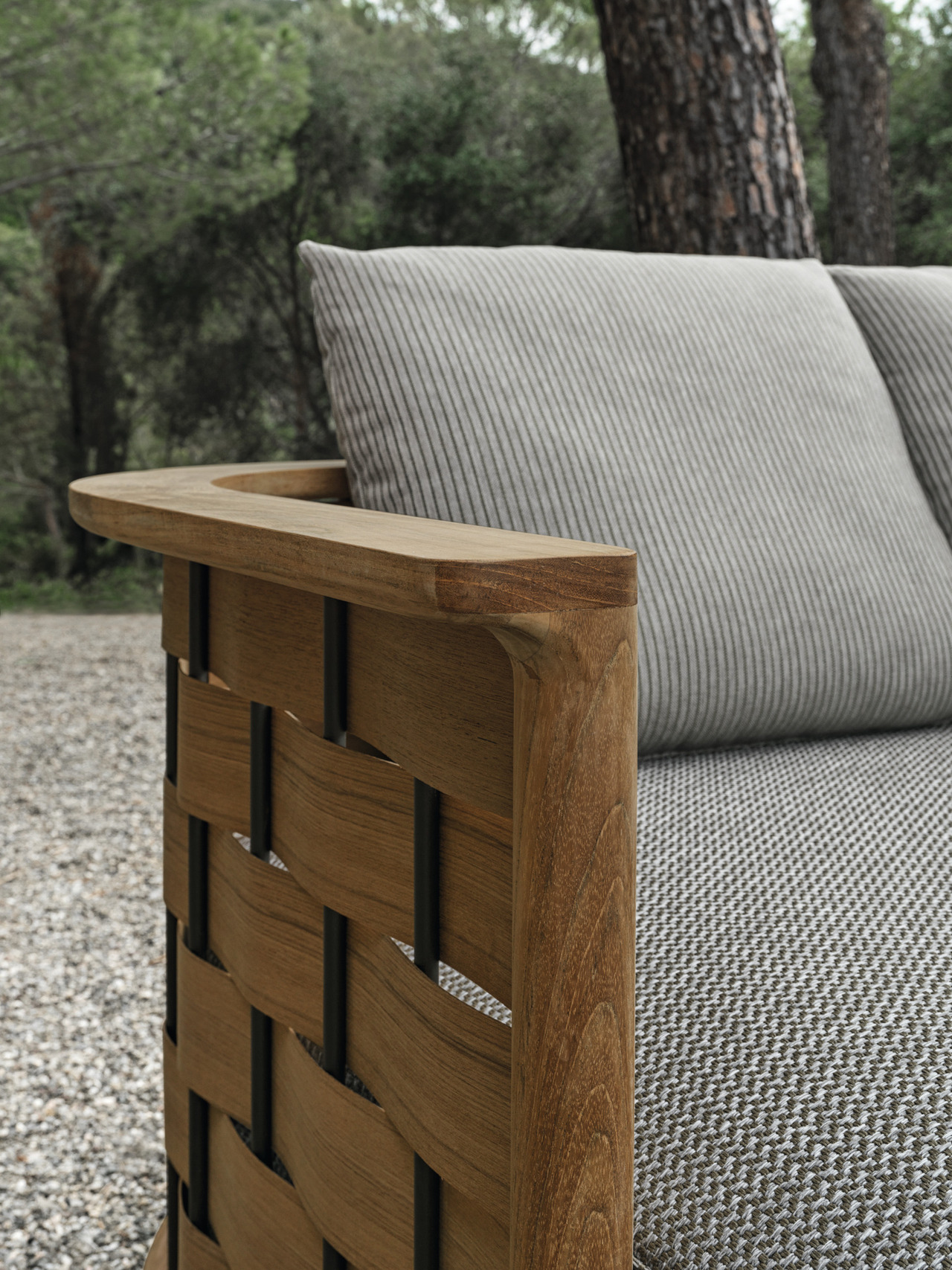 Molteni&C Palinfrasca Outdoor Sofa, view 3