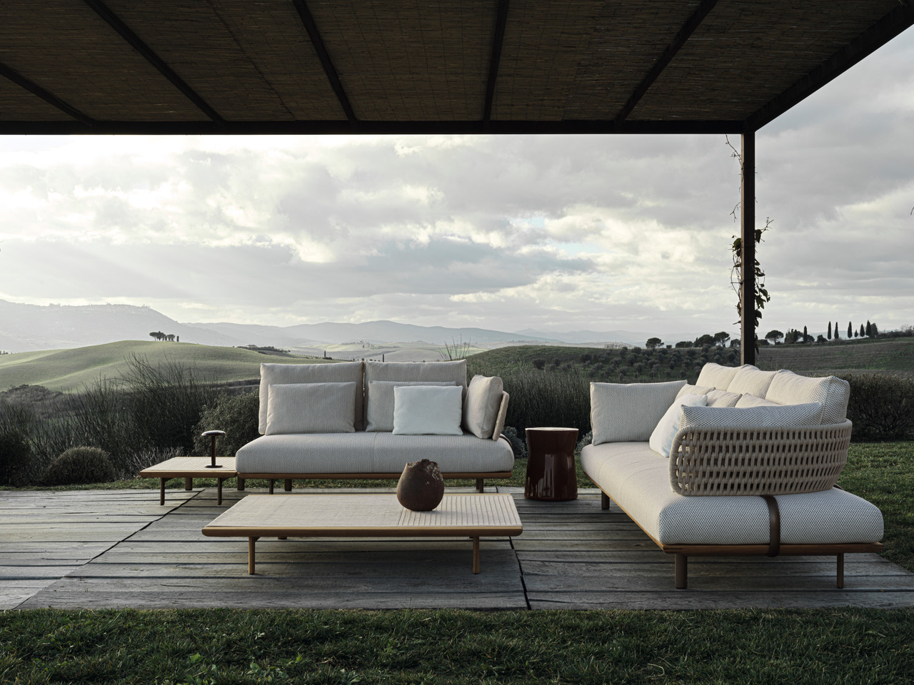 Molteni&C Sway Outdoor Coffee Table, view 3