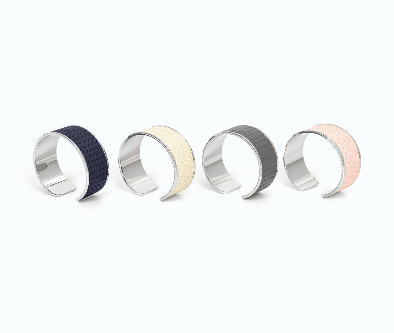 Pinetti Napkin Ring, view 3