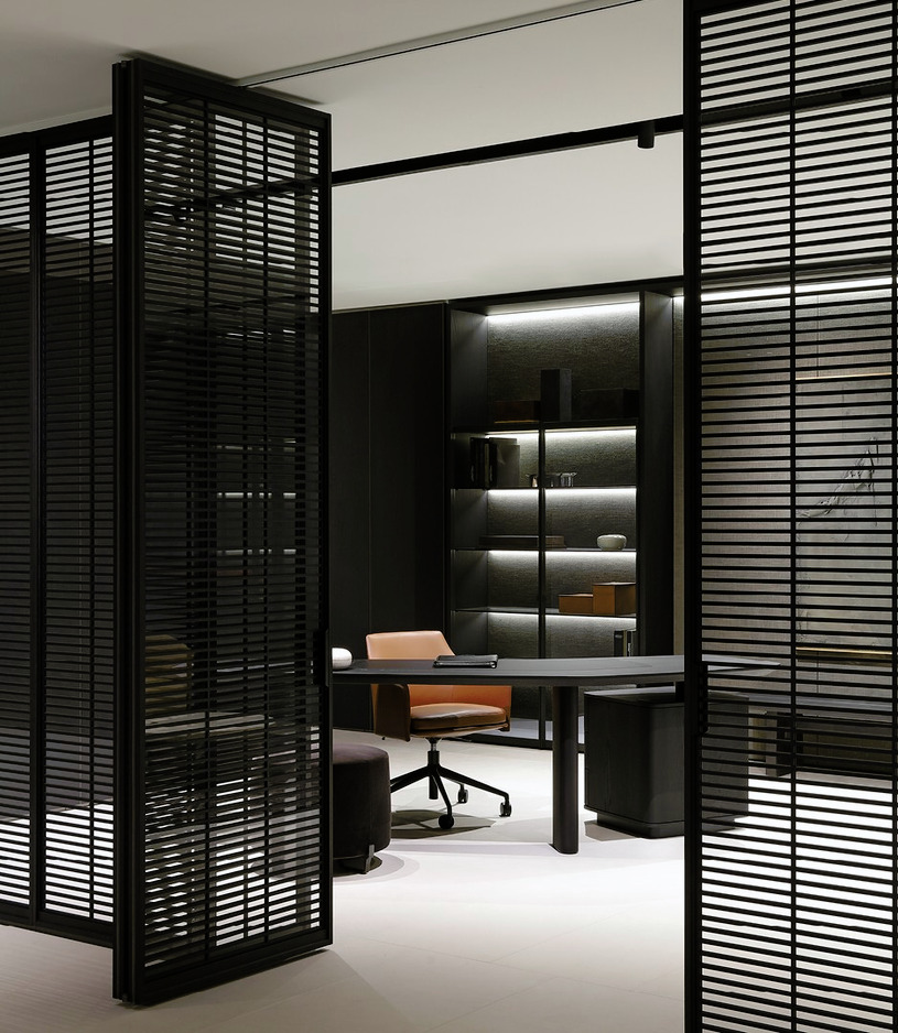 Adrien Desk, view 3