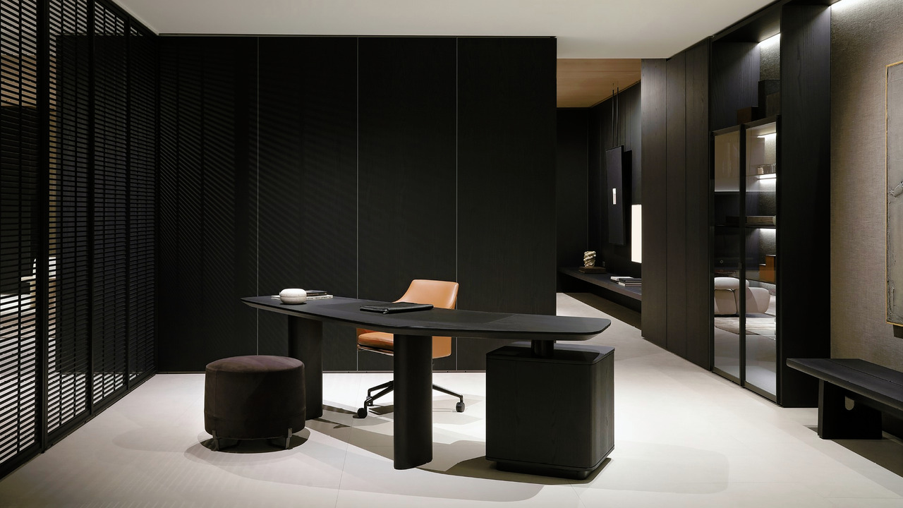 Adrien Desk, view 4