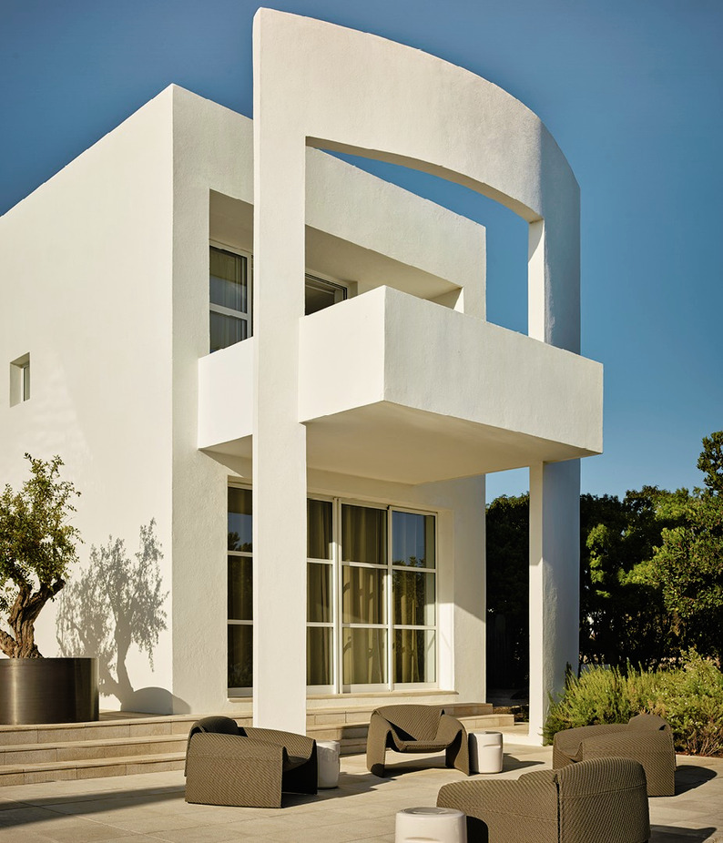 Le Club Outdoor Armchair, view 5