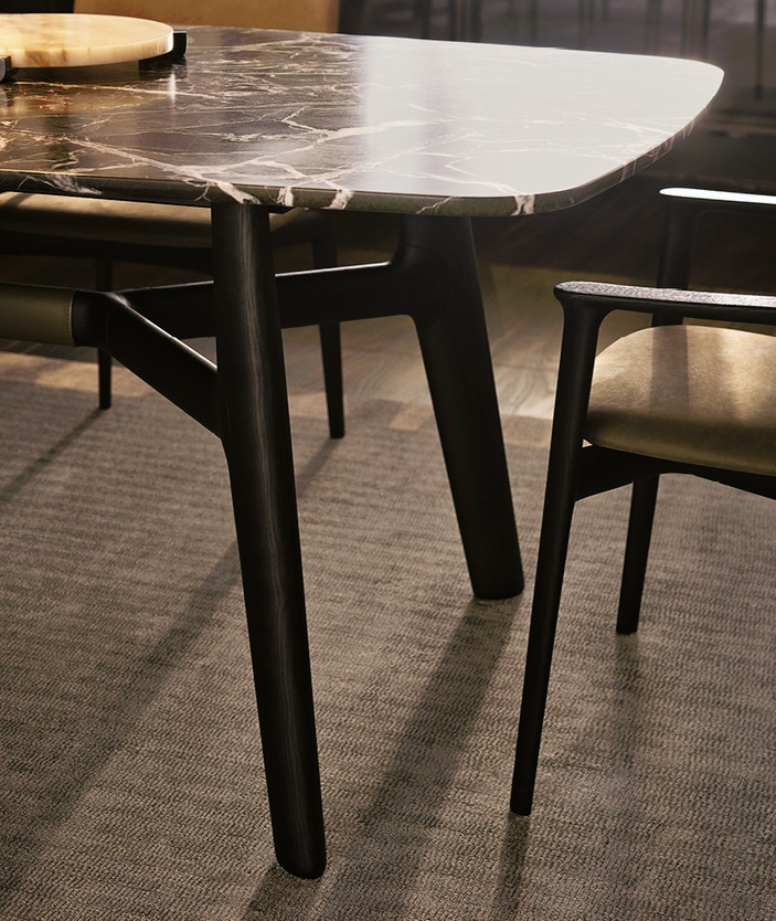 Curve Table, view 5