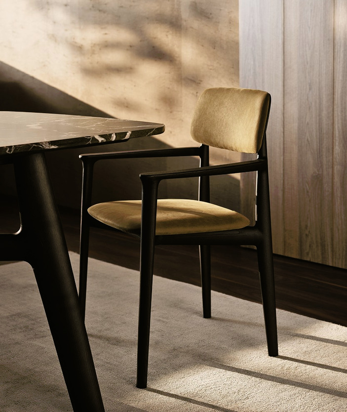 Curve Armchair, view 5