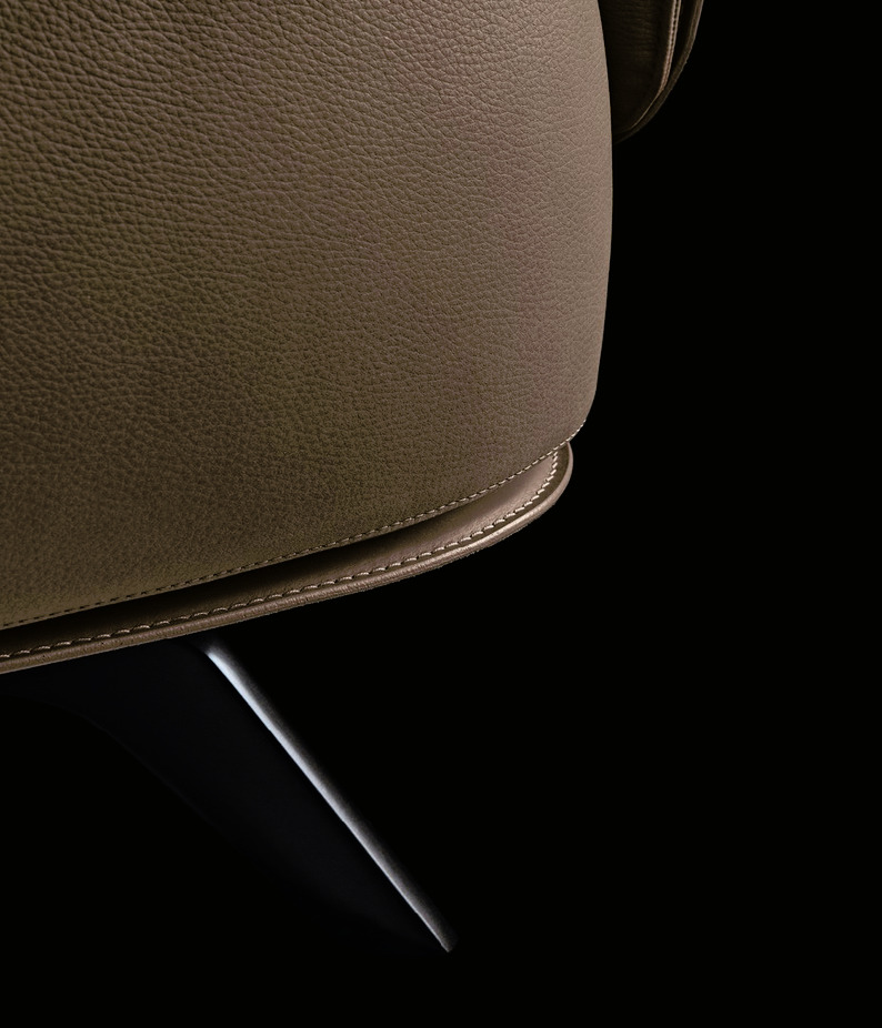 Kaori Lounge Armchair, view 8