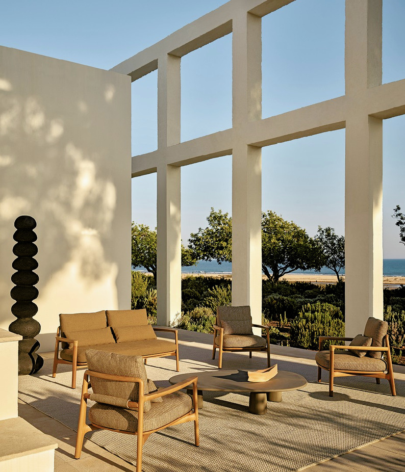 Magnolia, view 5