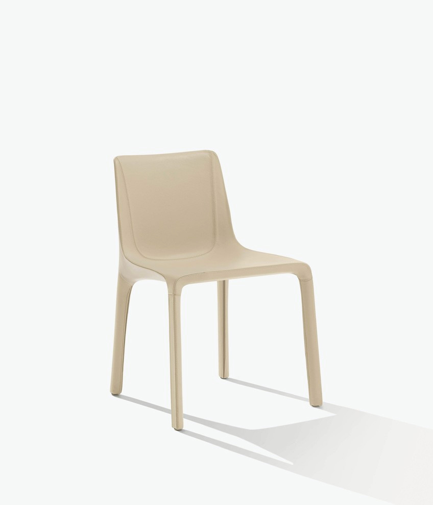 Manta Armchair