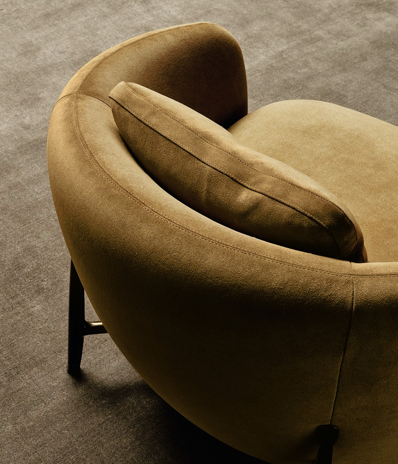 Orbis Armchair by Poliform, view 2