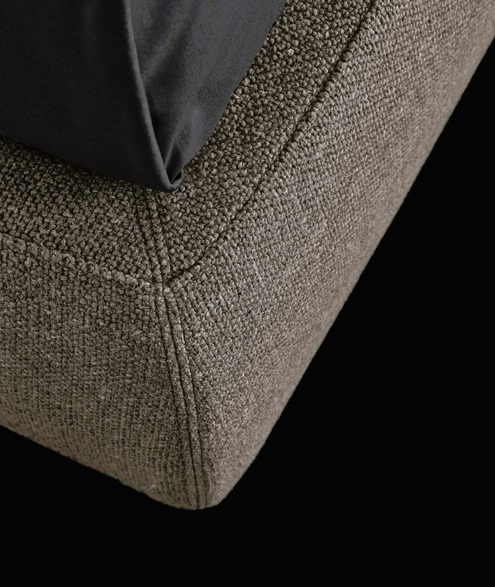 Rever Bed by Poliform, view 7