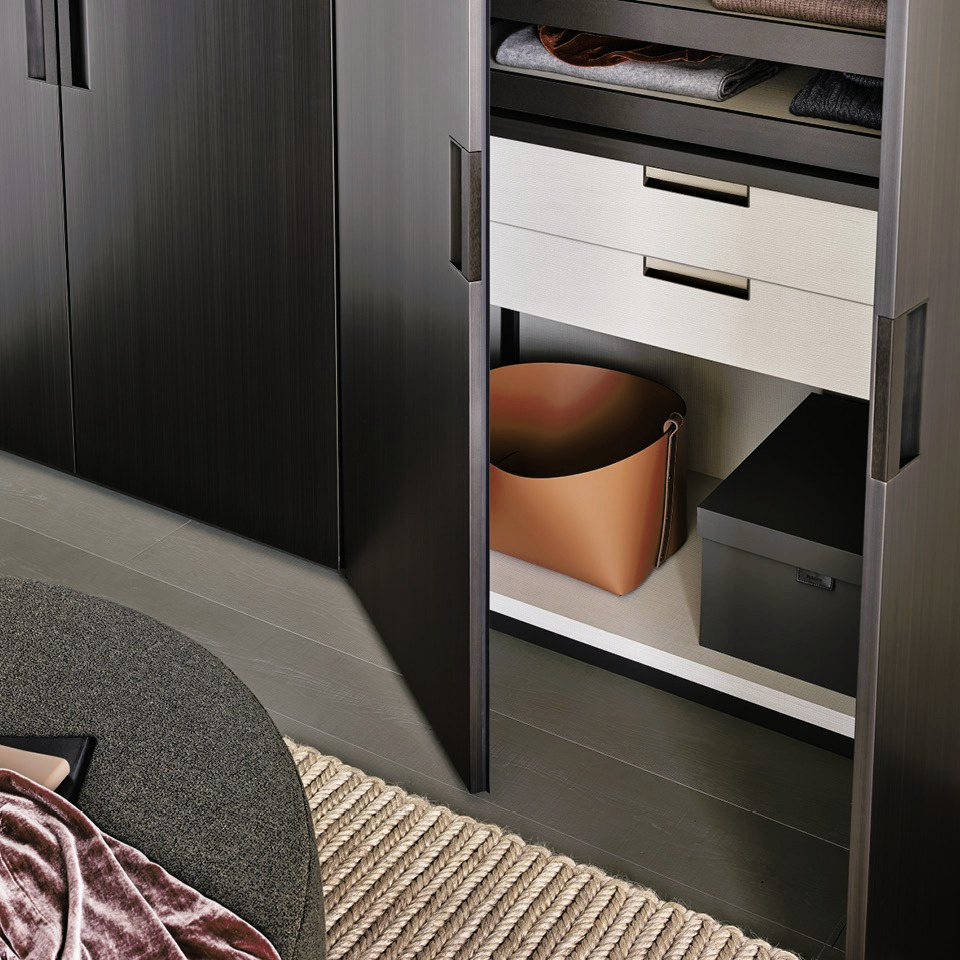 Senzafine Wardrobe, view 3
