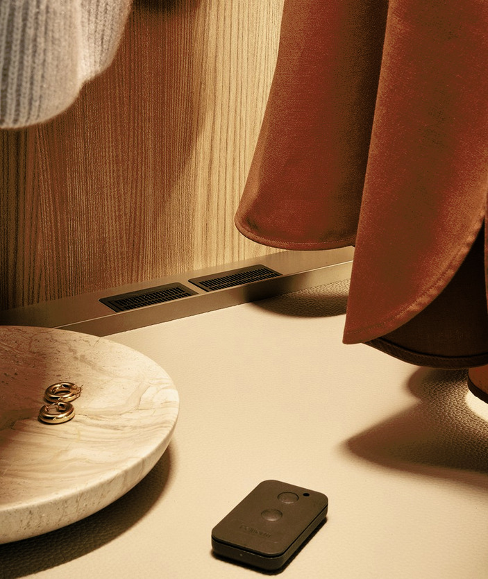 Senzafine Wardrobe, view 6