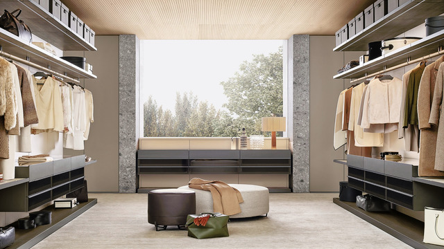 Ubik Walk-In Wardrobe
