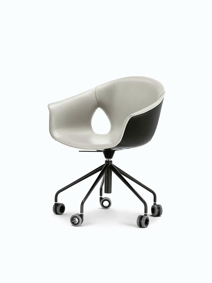 Ginger Ale Armchair by Poltrona Frau, view 3