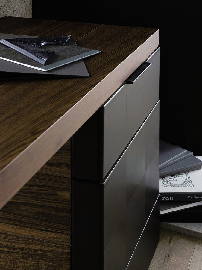 H_O Desk by Poltrona Frau, view 4
