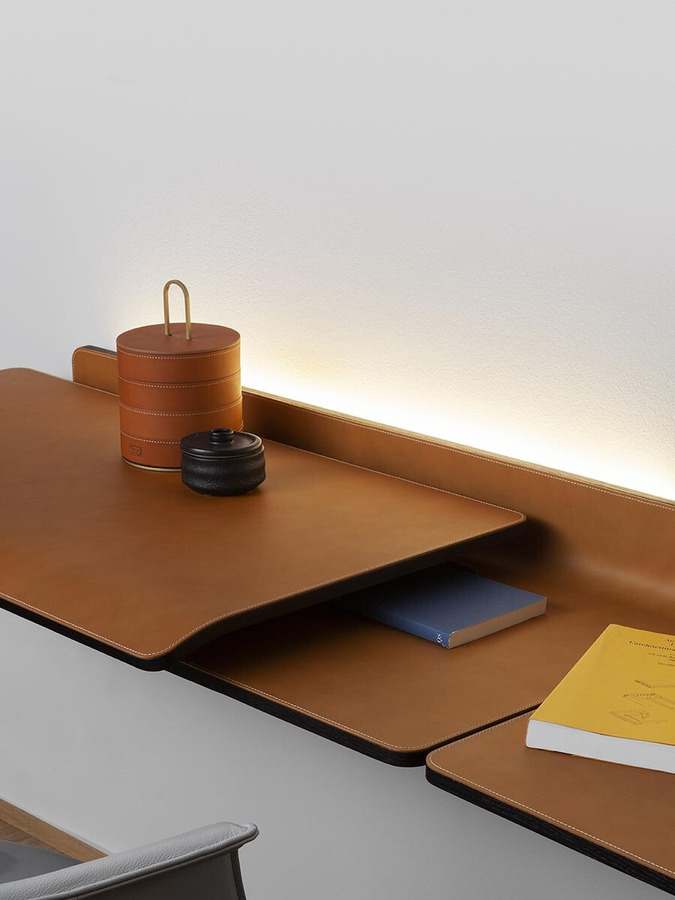 Iren Wall-Mounted Writing Desk by Poltrona Frau, view 4