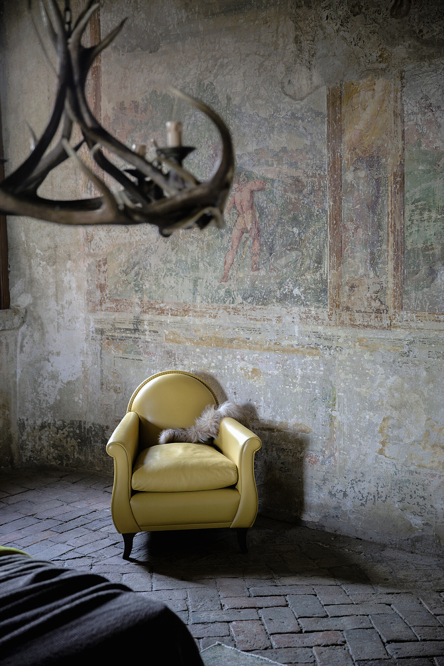 Lyra Armchair, view 4