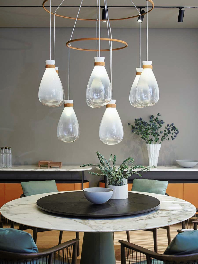 Mesa Due table by Poltrona Frau, view 2