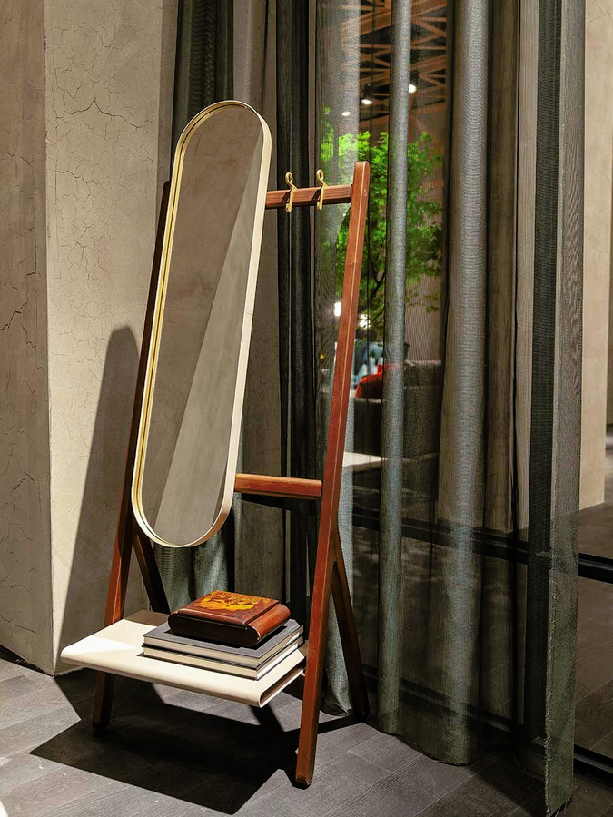 Ren Mirrors by Poltrona Frau, view 2