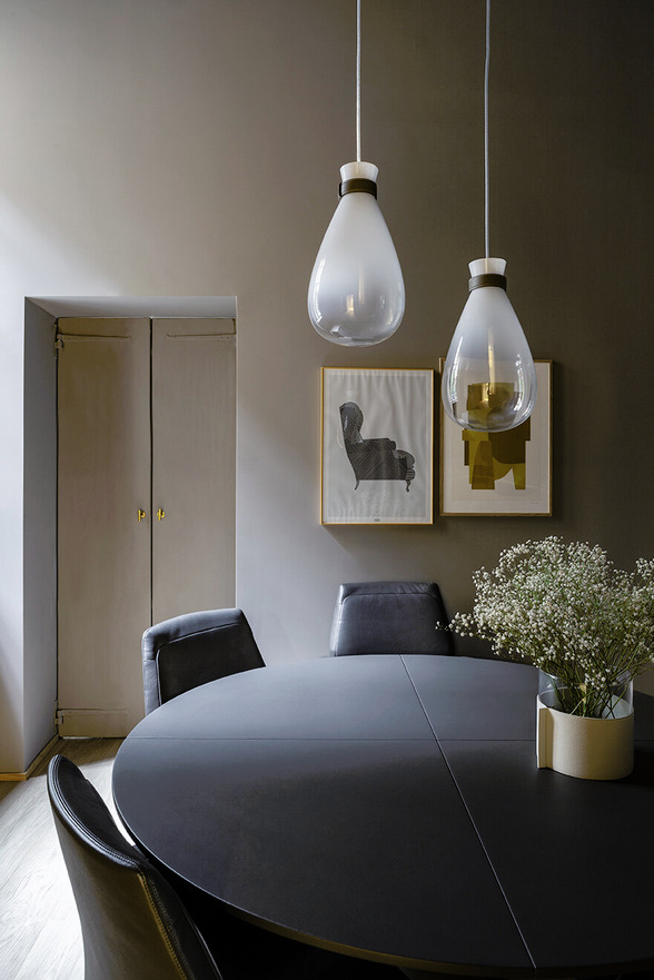 Soffi Lamps by Poltrona Frau, view 4