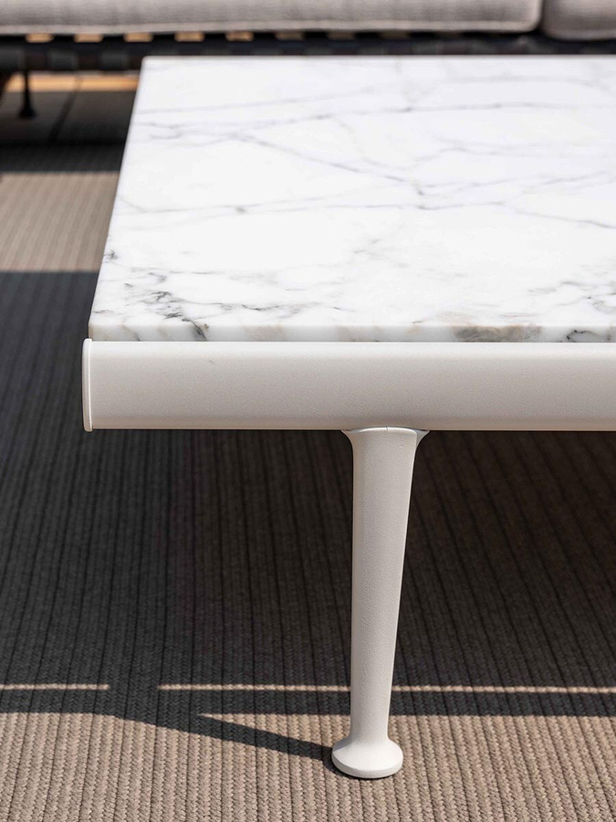 Souvenir d'Italie Outdoor Table, view 3