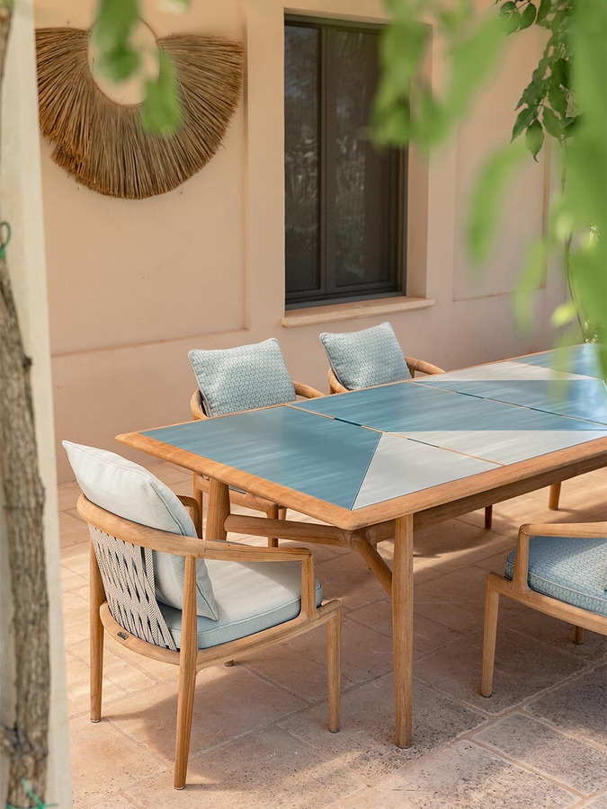 The Secret Garden Dining Table by Poltrona Frau, view 4