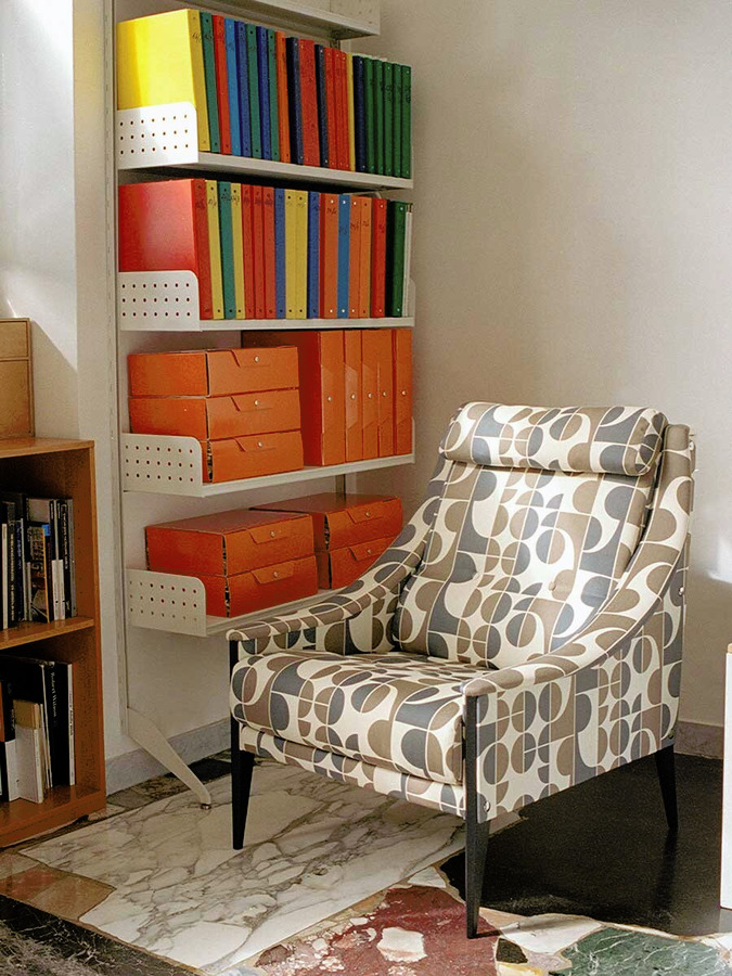 Dezza 48 Armchair, view 4