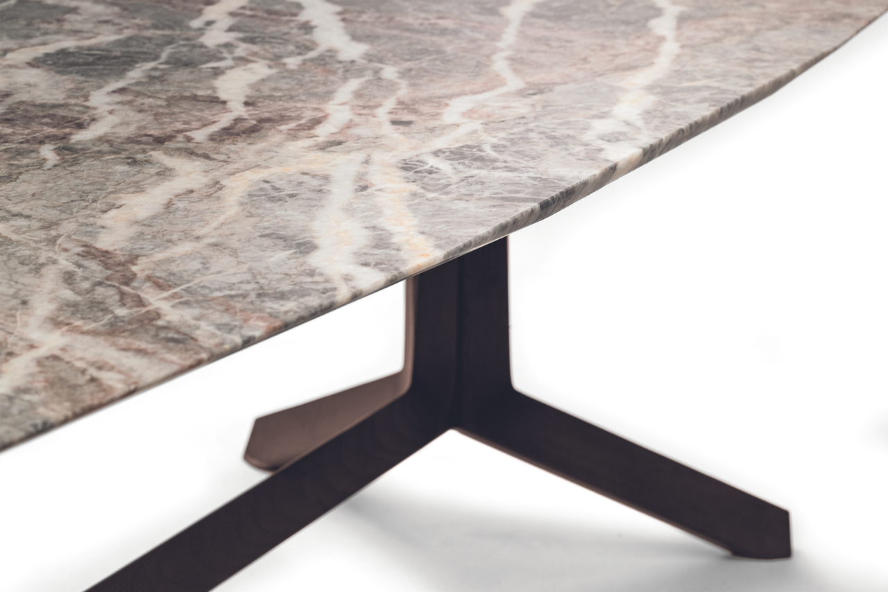 Othello Table by Poltrona Frau, view 5