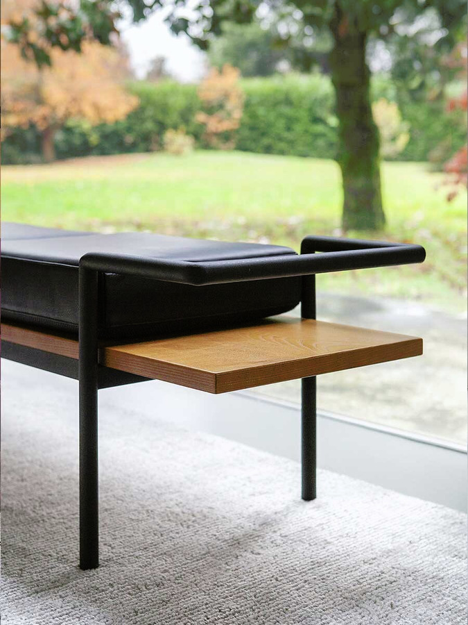 T904 Bench, view 5