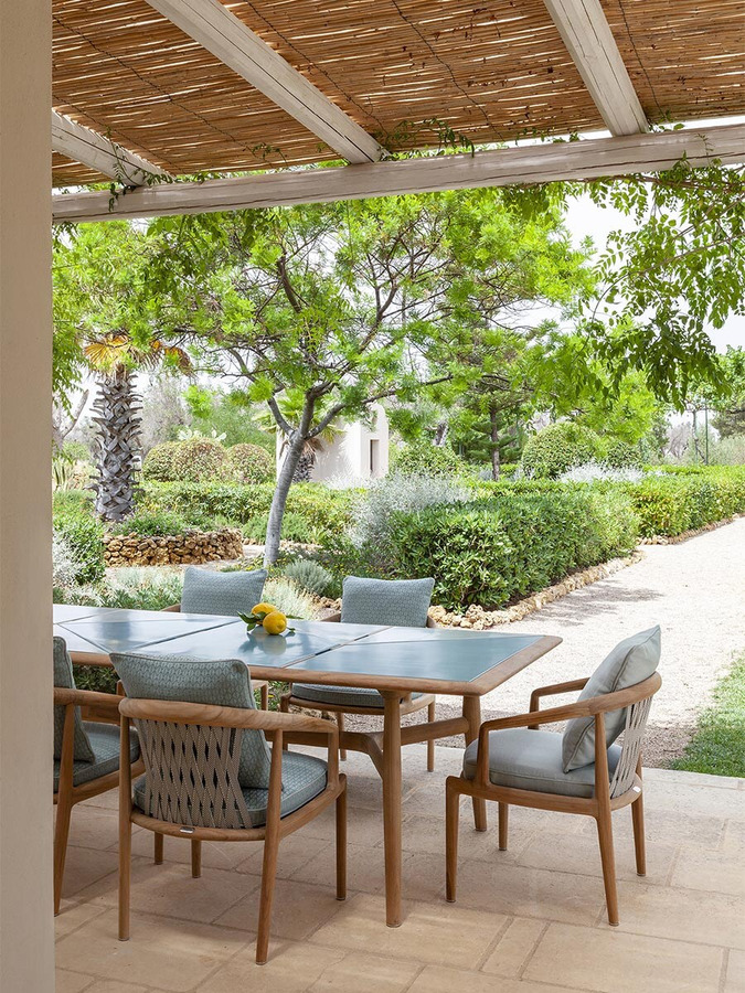 The Secret Garden Dining Table by Poltrona Frau, view 5