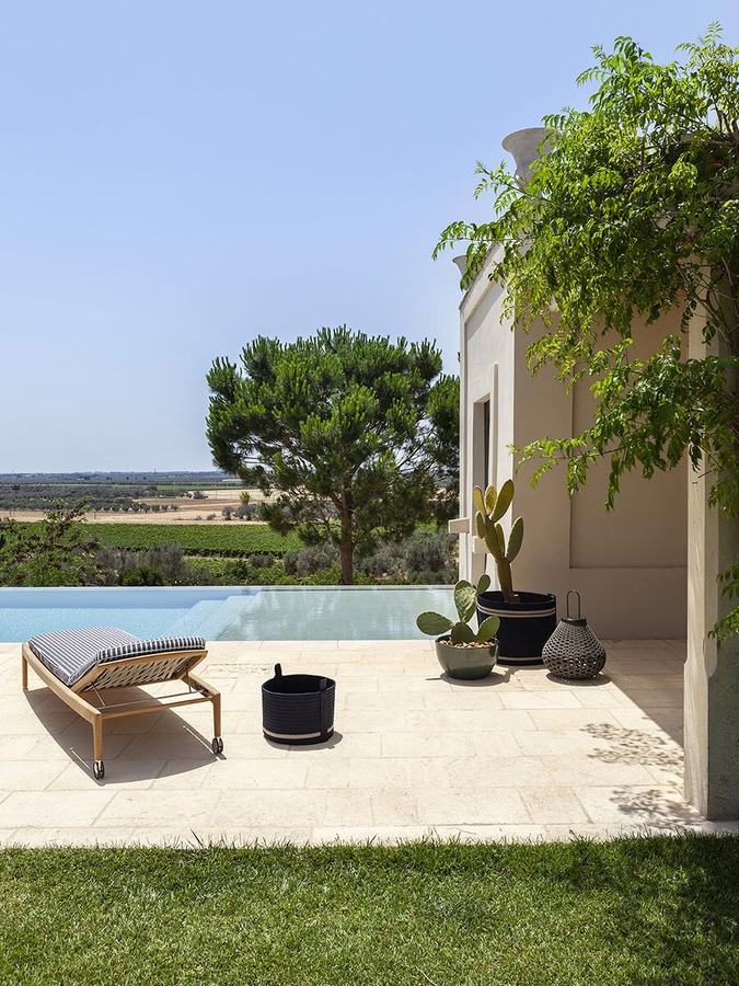 The Secret Garden Sun Lounger by Poltrona Frau, view 4