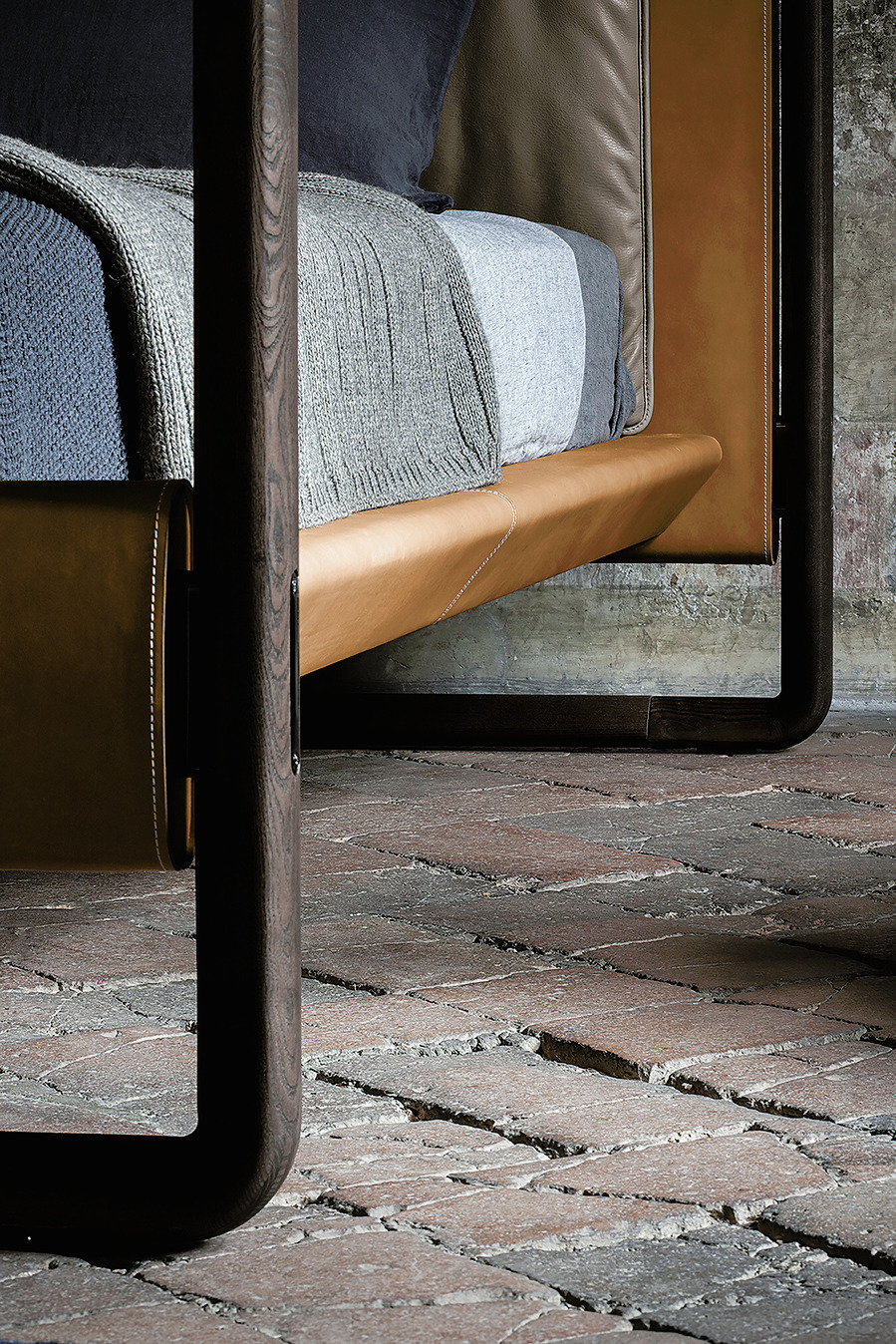 Volare Four-Poster Bed, view 5