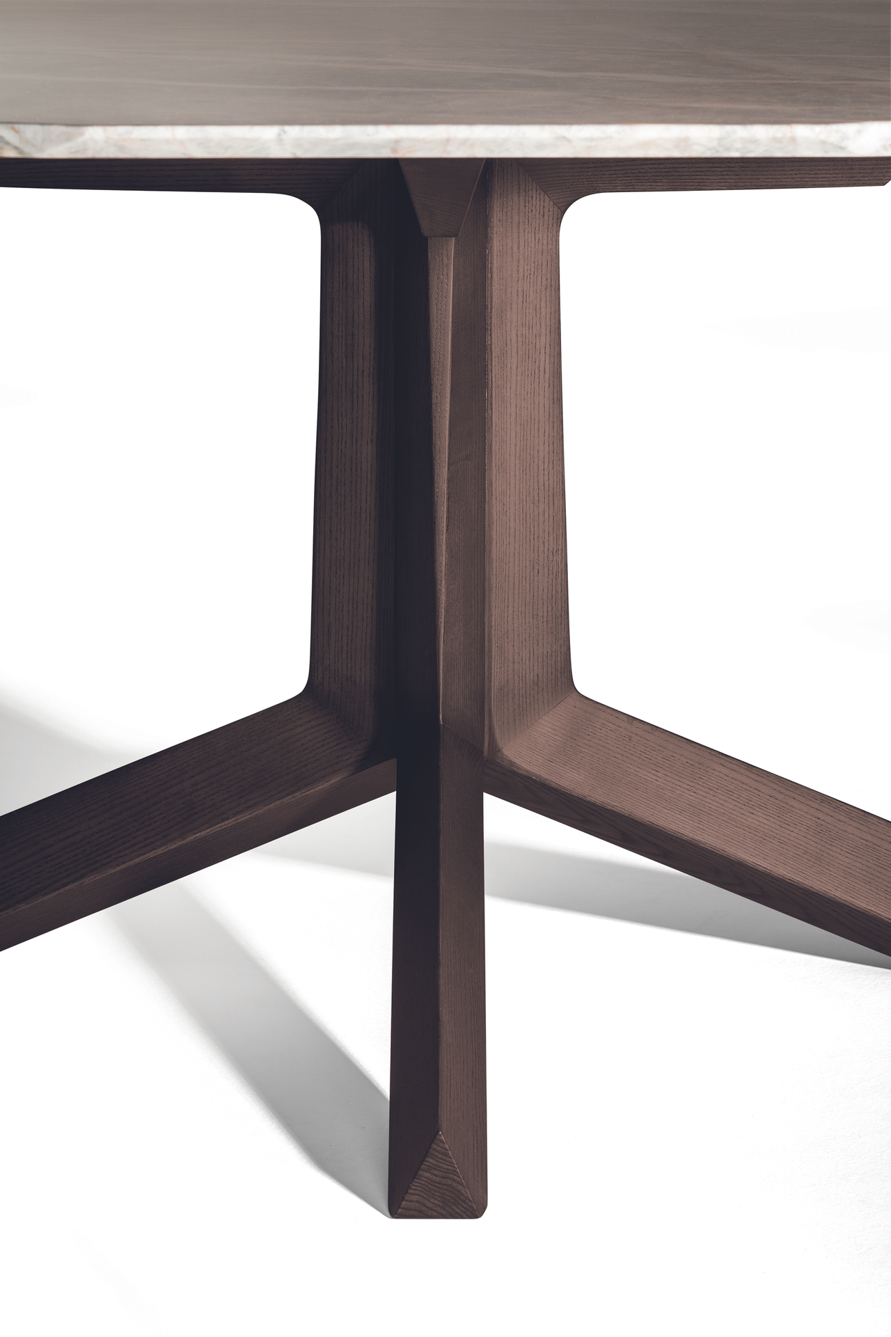 Othello Tables by Poltrona Frau, view 6