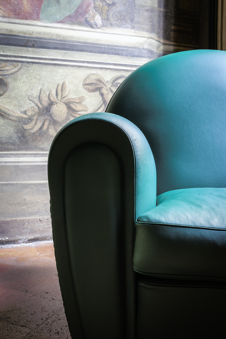 Vanity Fair XC Armchair, view 7