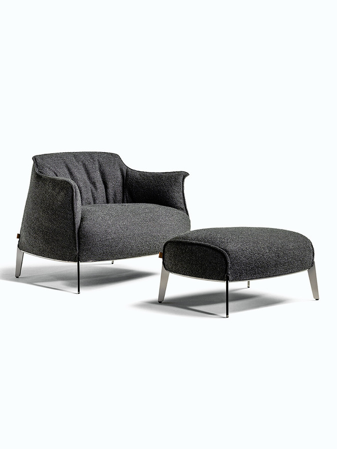 Archibald Gran Comfort Armchair, view 7