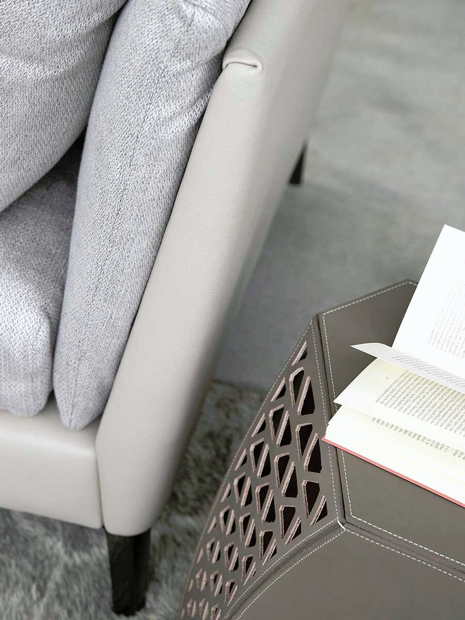 Bretagne Sofa, view 8