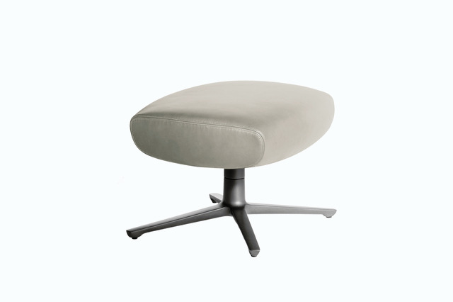 Jay Lounge Armchair by Poltrona Frau