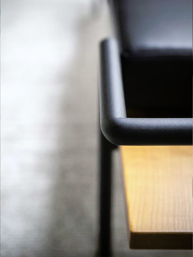 T904 Bench, view 9