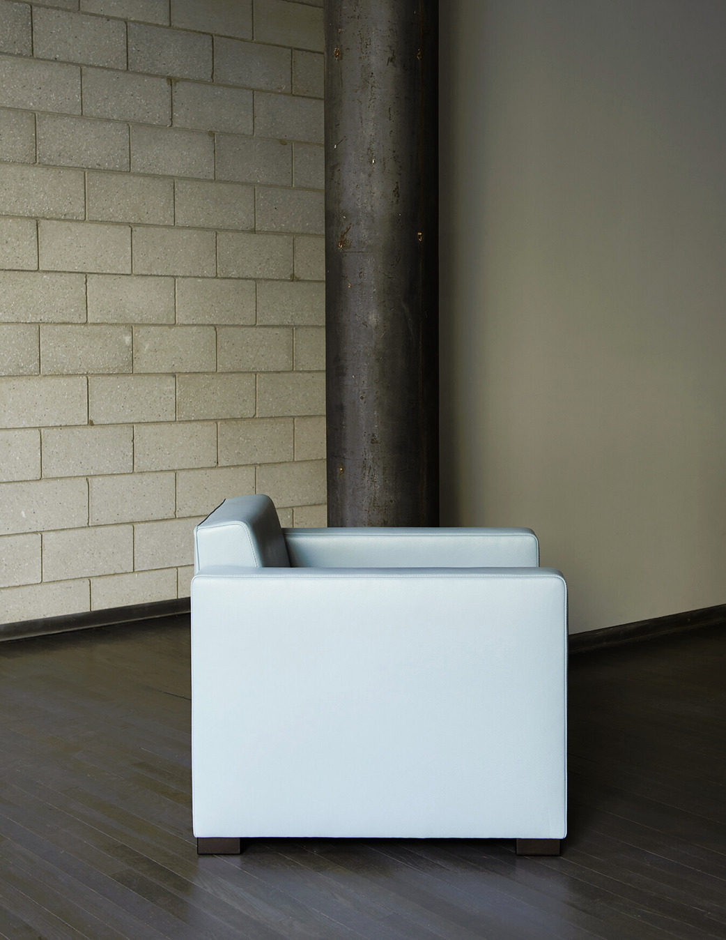 Linea A Sofa and Armchair, view 9