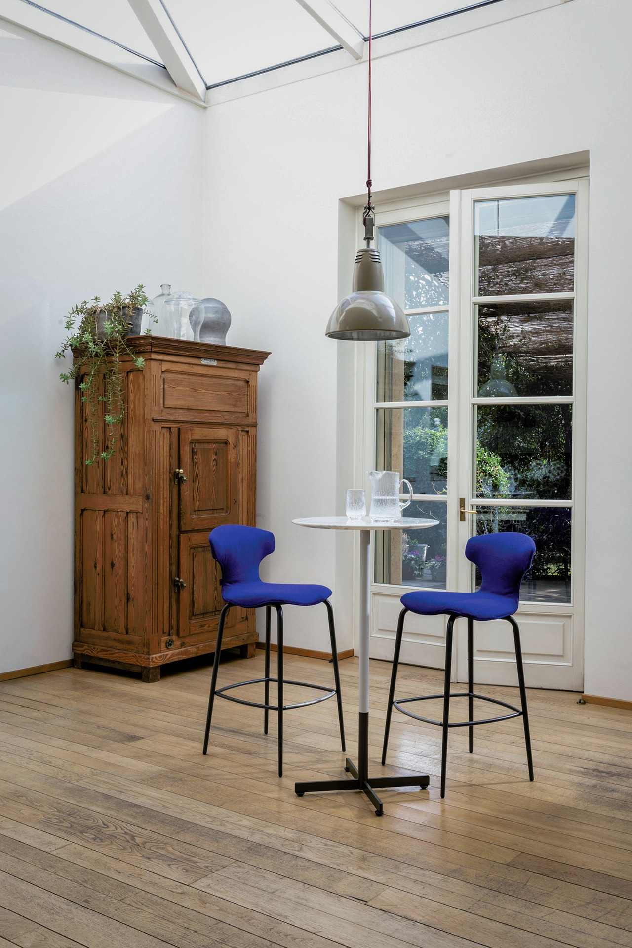 Montera Mas Stool, view 10