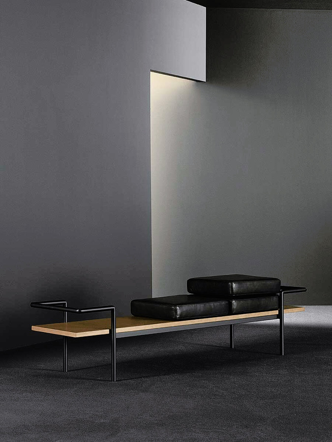 T904 Bench, view 10