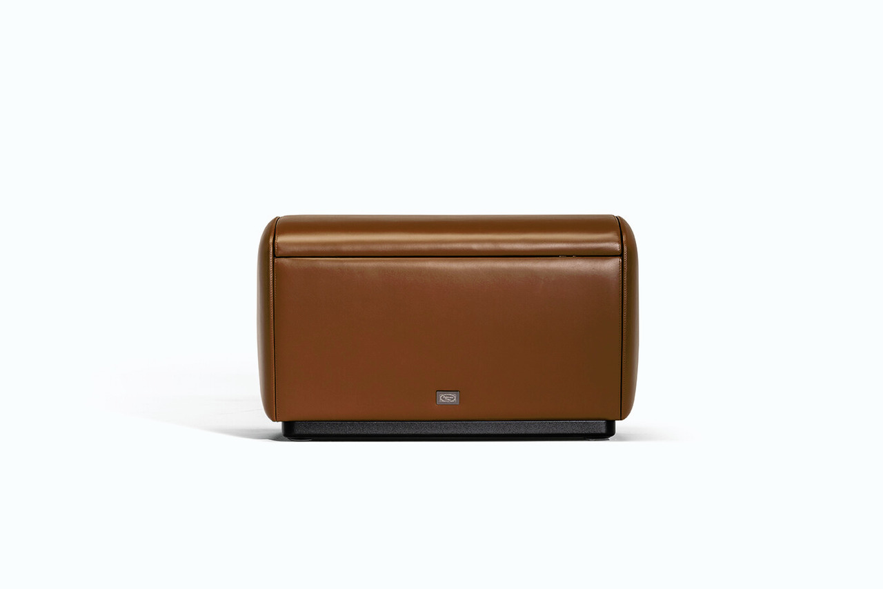 Vanity Fair XC Armchair by Poltrona Frau, view 11