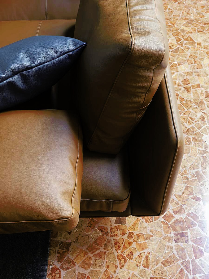Get Back Sofa by Poltrona Frau, view 12