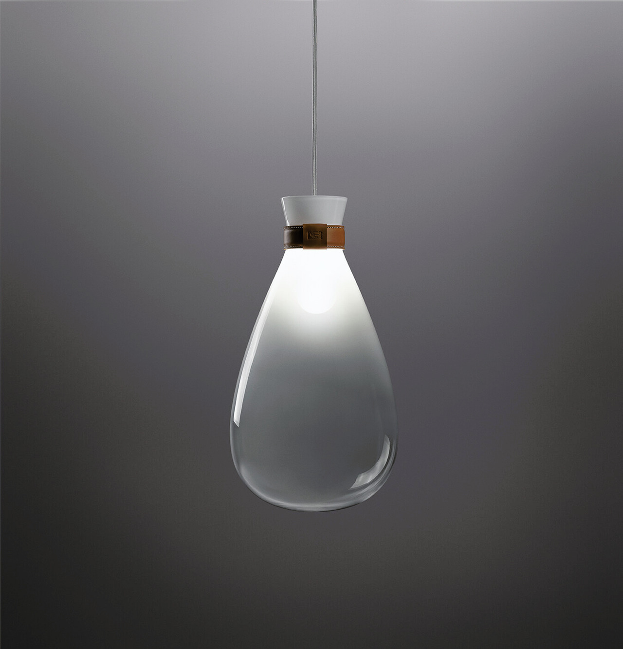 Soffi Lamps by Poltrona Frau, view 12