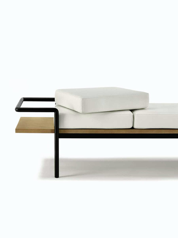 T904 Bench, view 12