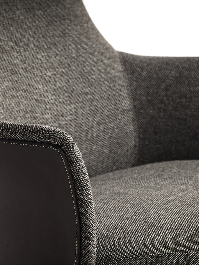 Assaya Armchair by Poltrona Frau, view 14