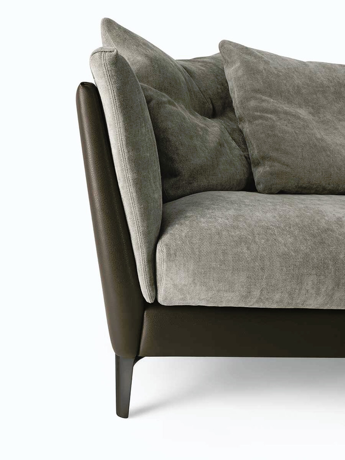 Bretagne Sofa, view 13