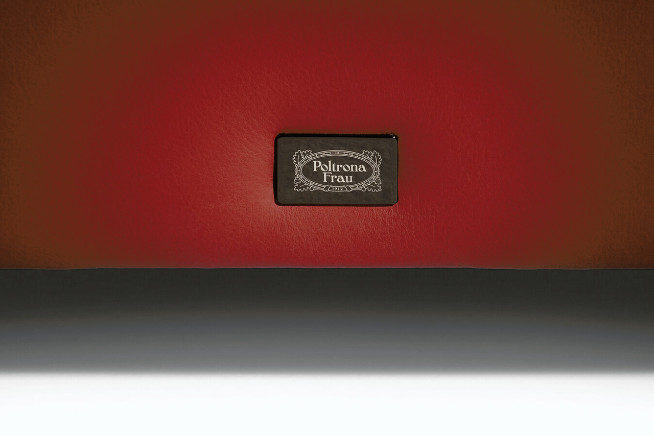 Vanity Fair XC Armchair, view 28