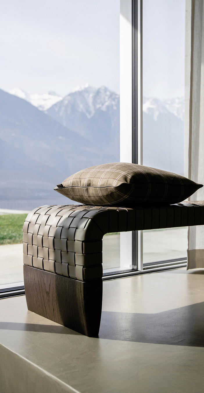 Brera Bench, view 3